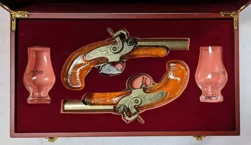 h-deringer-bourbon-whiskey-pistol-gift-set-200ml H.Deringer Bourbon Whiskey Pistol Gift Set 200ml